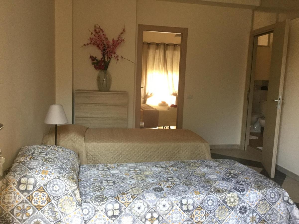 B & B Jasmine Santa Teresa Di Riva Exterior photo