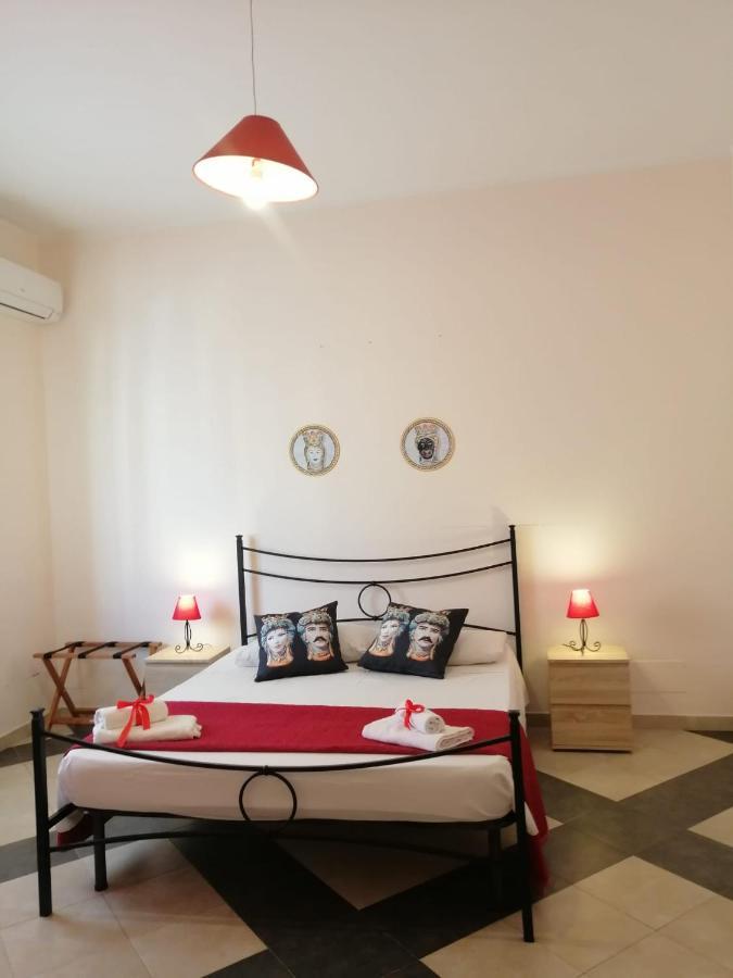 B & B Jasmine Santa Teresa Di Riva Exterior photo
